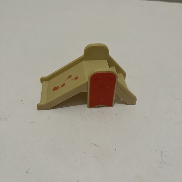 SYLVANIAN FAMILIES CALICO CRITTERS FURNITURE BABY'S NURSERY SET RED SLIDE ONLY - Picture 2 of 6